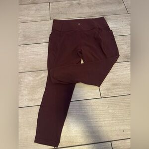 ATHLETA Salutation Stash Pocket II 7/8 Tight Leggings Sz XL Burgundy